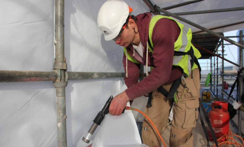 The Role of Scaffold Shrink Wrap in Safer, Cleaner Job Sites