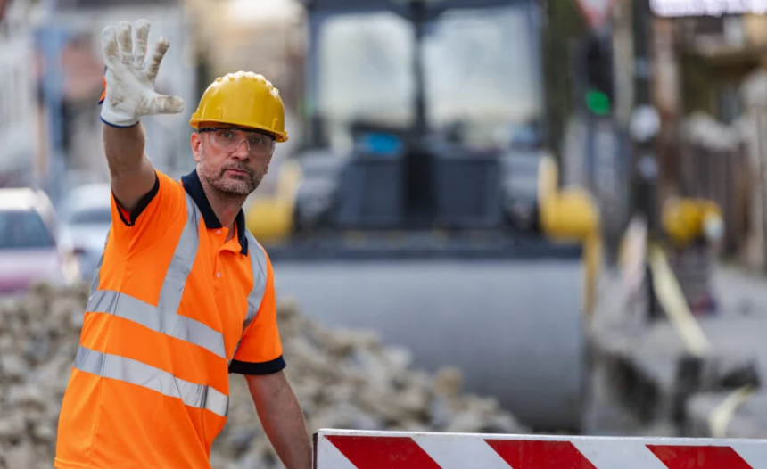 What Do You Learn in a Traffic Control Course? - selman tech || selmantech com || selmantech com app download