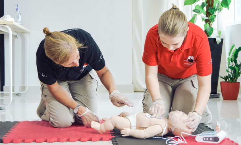 How First Aid Courses Help Save Lives Before Help Arrives?